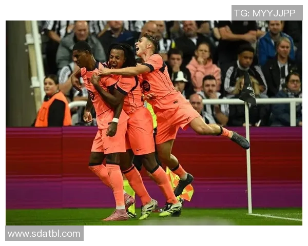 诺坎普的红色惊雷：3000万欧买断拉什福德？巴萨正在下一盘跨越时空的巨棋